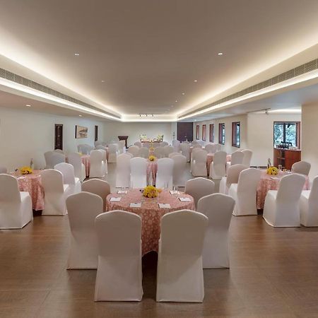 Estuary Sarovar Premiere Poovar Island Екстериор снимка