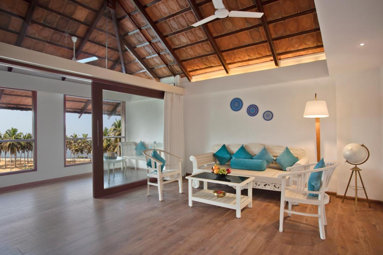 Estuary Sarovar Premiere Poovar Island Екстериор снимка