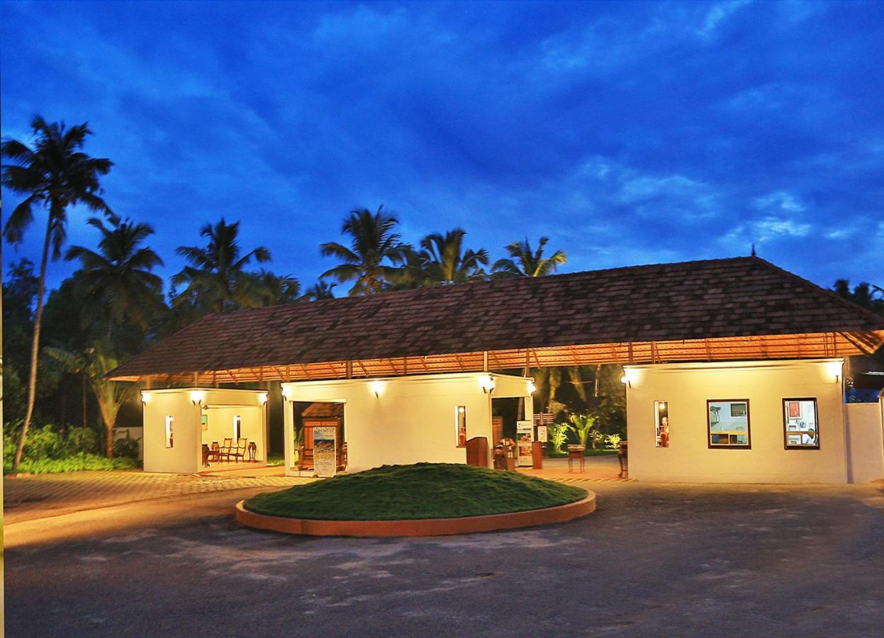 Estuary Sarovar Premiere Poovar Island Екстериор снимка