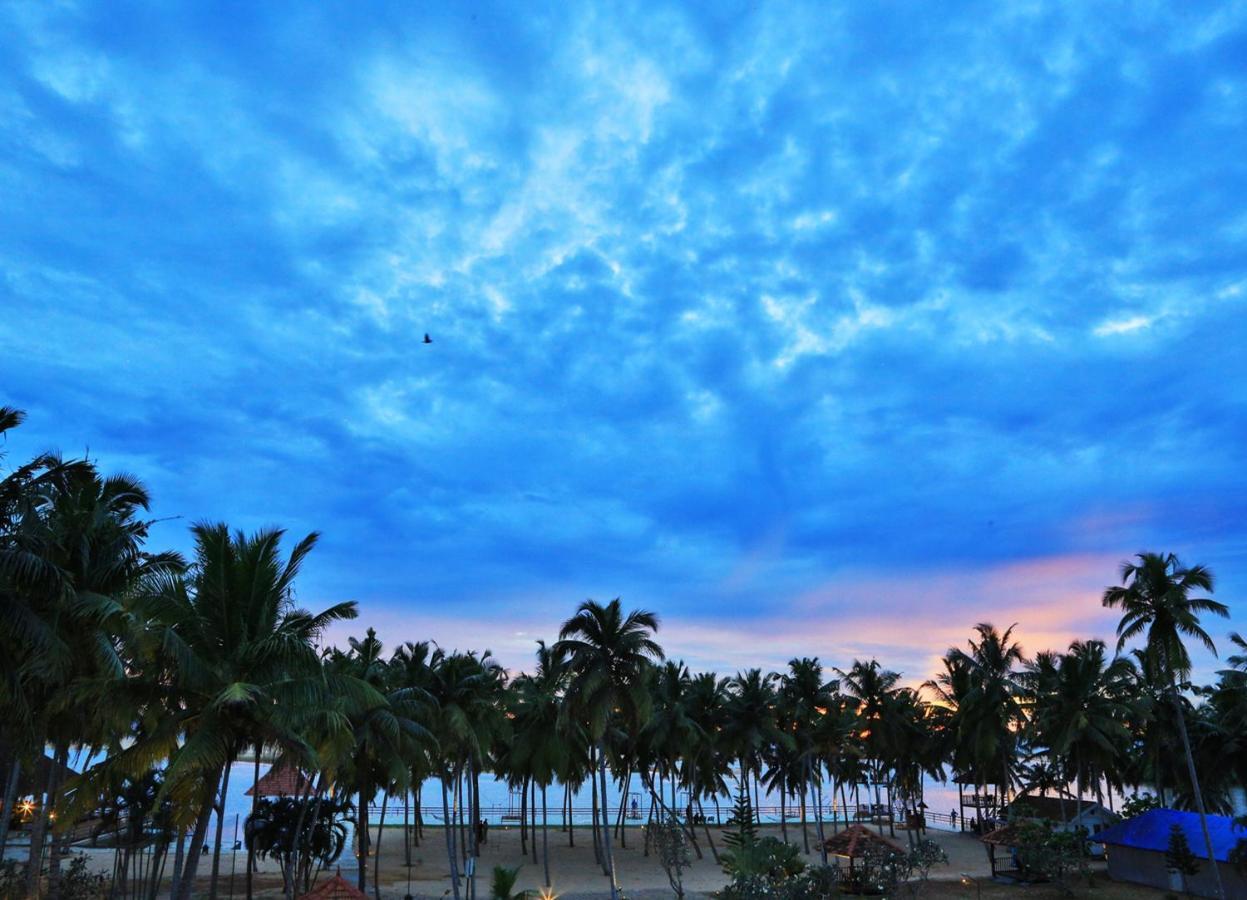 Estuary Sarovar Premiere Poovar Island Екстериор снимка