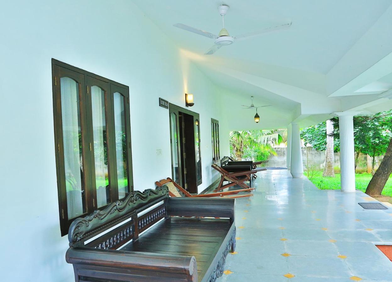 Estuary Sarovar Premiere Poovar Island Екстериор снимка