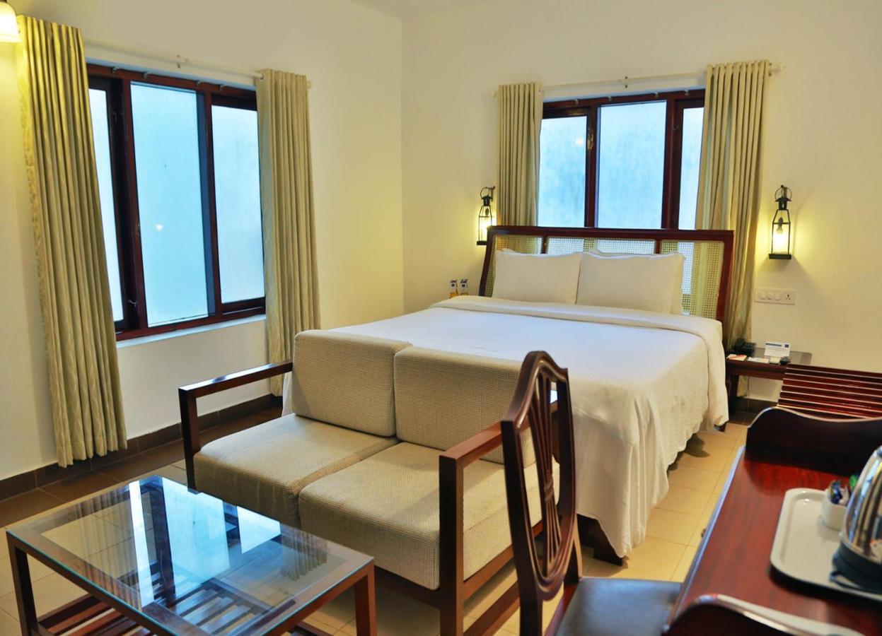 Estuary Sarovar Premiere Poovar Island Екстериор снимка