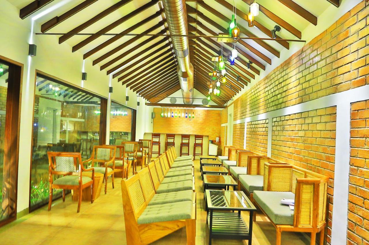 Estuary Sarovar Premiere Poovar Island Екстериор снимка